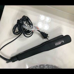 HSI Flat Iron